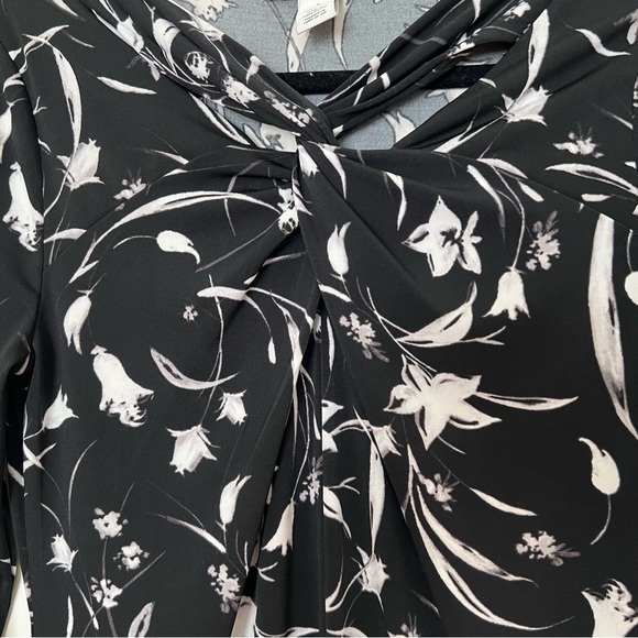 White House Black Market Black White Floral Long Sleeve Blouse knot neck small - Picture 2 of 6